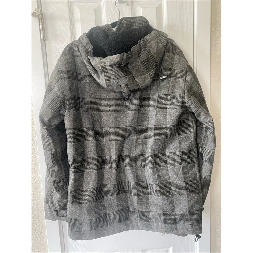 Billabong’s Men’s Gray Plaid Hooded 4 Pocket 1 inside Jacket With Adjustable Fit